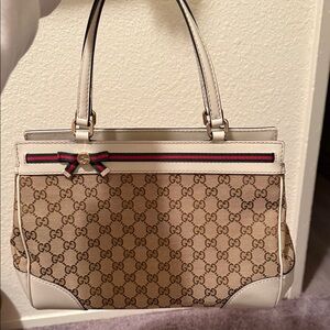 Gucci Tan and Cream Shoulder Bag